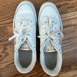 Women’s size 8 yellow and white reeboks